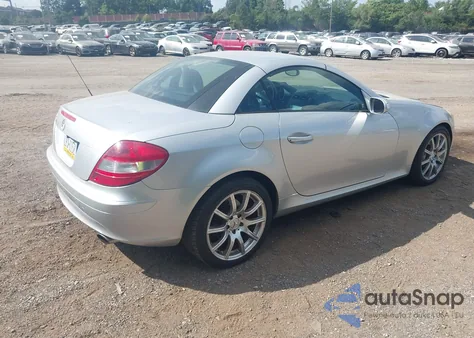 2005 Mercedes-Benz Slk 350 z USA, uszkodzony, nr VIN WDBWK56F75F021606